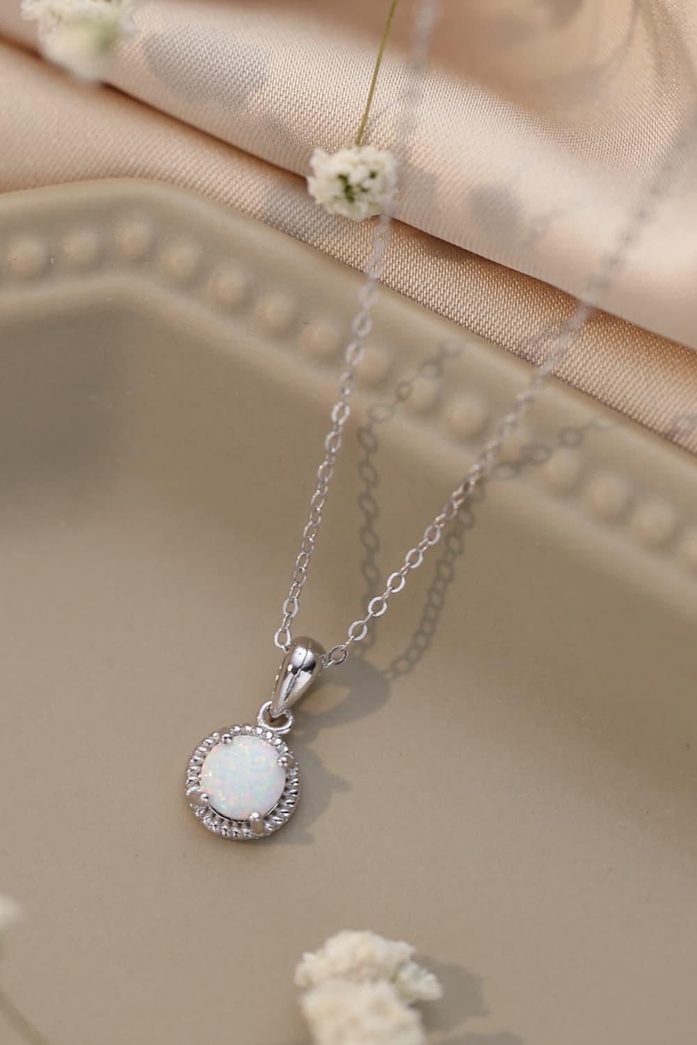 Opal Round Pendant Chain Necklace